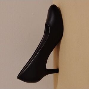 Life Stride Parigi Pumps Black Size 7 1/2 Wide NIB